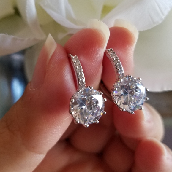 Swarovski Elements Drop Earrings NWT - Picture 3 of 10